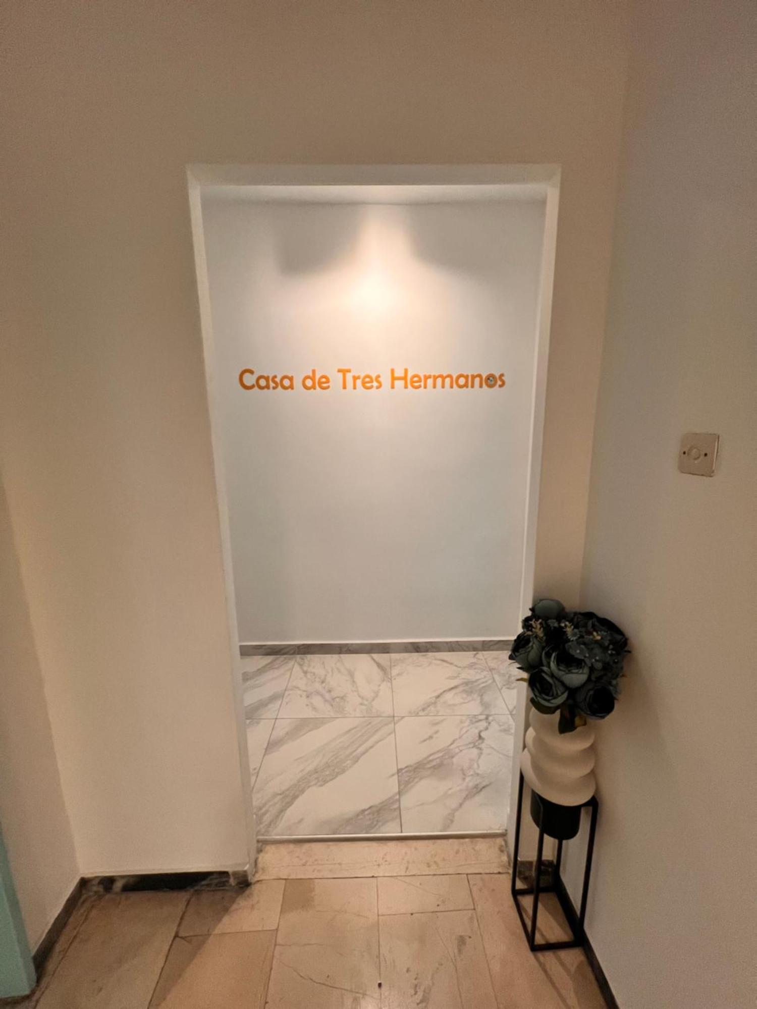 Casa De Tres Hermanos In The Heart Of アテネ エクステリア 写真